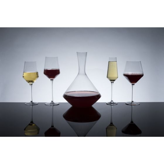 Viski Raye Angled Burgundy Set Of 2 No Lead Premium Crystal Clear Glass Modern Stemmed Flat